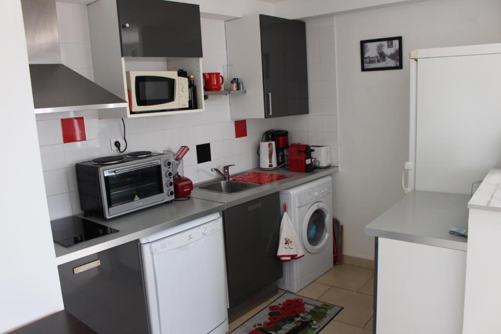 Apartament T2 Coquet Le Lavandou Plein Centre Vue Mer Exceptionnelle. Zewnętrze zdjęcie